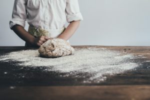 Ekmek Hamuru İle Neler Yapılır? | Ekmek hamurundan poğaça nasıl yapılır?