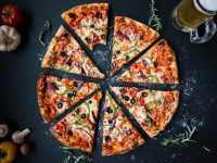 Evde Pizza Nasıl Yapılır? | Evde pizza nasıl yapılır malzemeleri nelerdir?