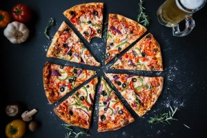 Evde Pizza Nasıl Yapılır? | Evde pizza nasıl yapılır malzemeleri nelerdir?